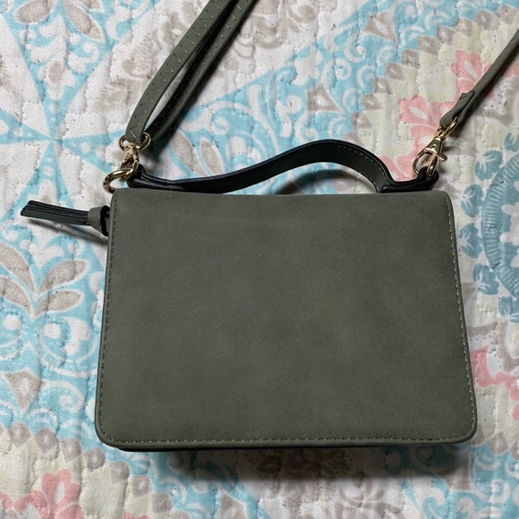 NWOT Soft Green Leather Crossbody - Picture 3 of 9